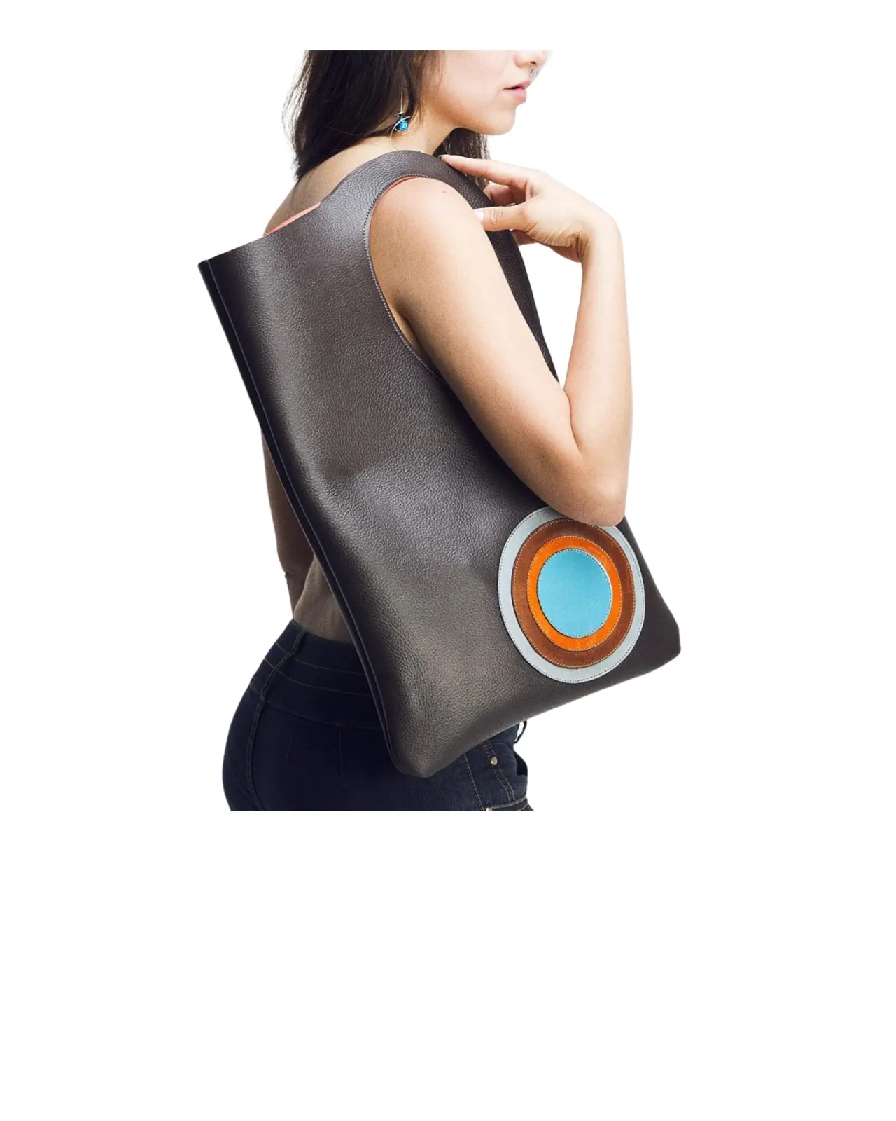 title-Eira bolso con modelo-kupka store handmade products-productos artesanales hechos a mano-kupkastore.com-title